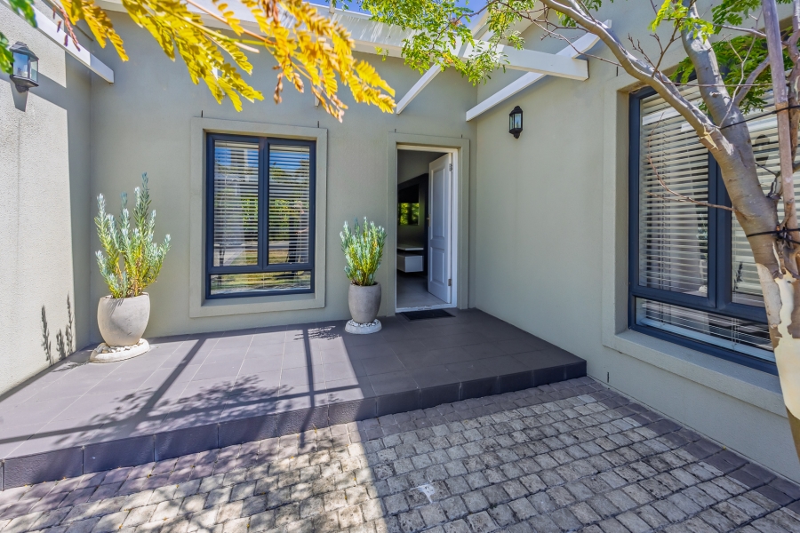 3 Bedroom Property for Sale in Graanendal Western Cape